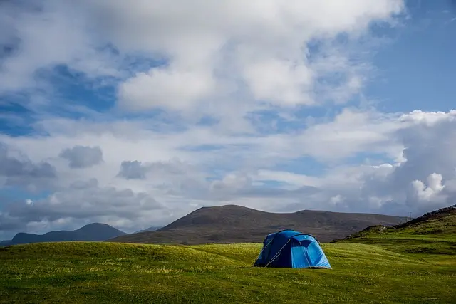 Meilleur matériel de camping en hiver : guide d'achat complet